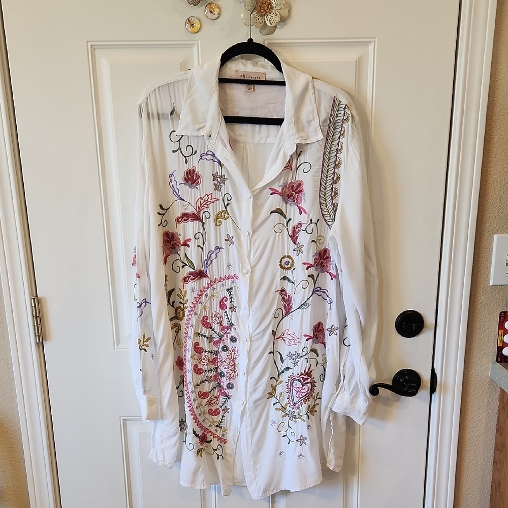 Philosophy White Shirt with Floral Embroidery